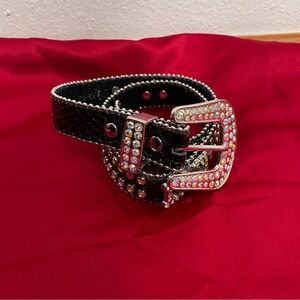 WOMENS NOCONA LEATHER BLACK BLING RHINESTONE BUCKLE COWGIRL WESTERN BELT SZ 28